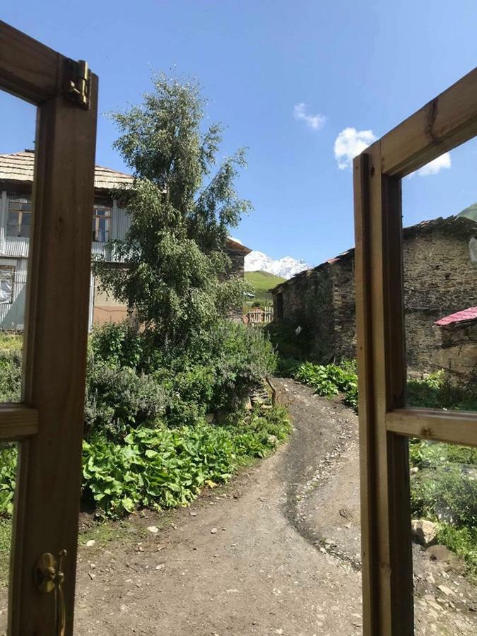 Erasti Guesthouse Ushguli Buitenkant foto